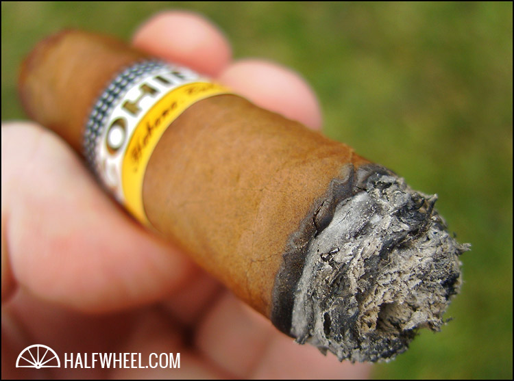 Cohiba Siglo VI Tubo 3.jpg