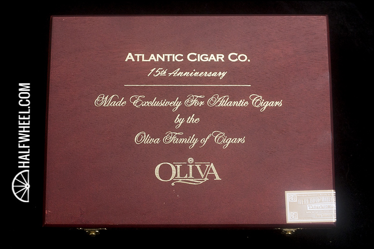 Oliva Atlantic 雪茄 15th Aniversario Diadema 盒装 1