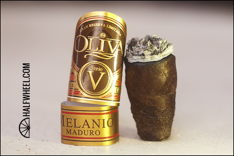 奥利瓦 OLIVA SERIE V MELANIO MADURO TORPEDO 雪茄