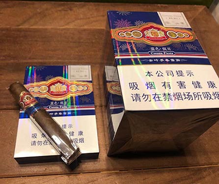 王冠蓝色假日雪茄