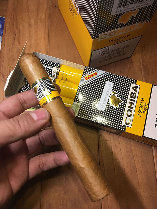 高希霸世纪六（Cohiba Siglo VI）雪茄