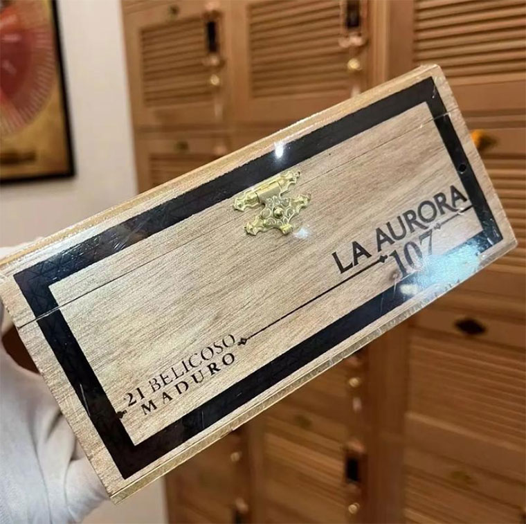 狮子牌 107马杜罗 彪丽高 | La Aurora Maduro Belicoso